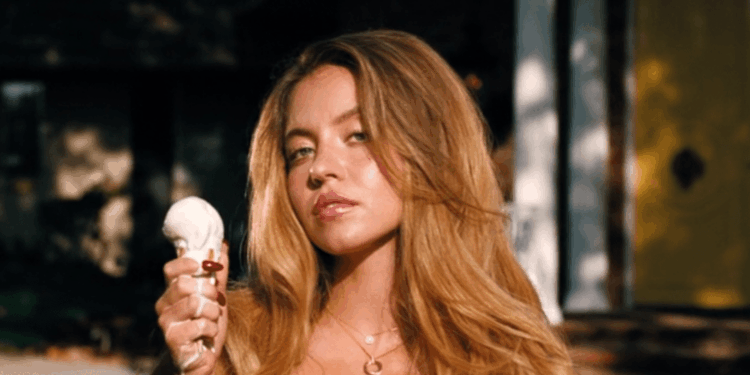 Sydney Sweeney goes totally naked in series of raunchy scenes for new Euphoria episode