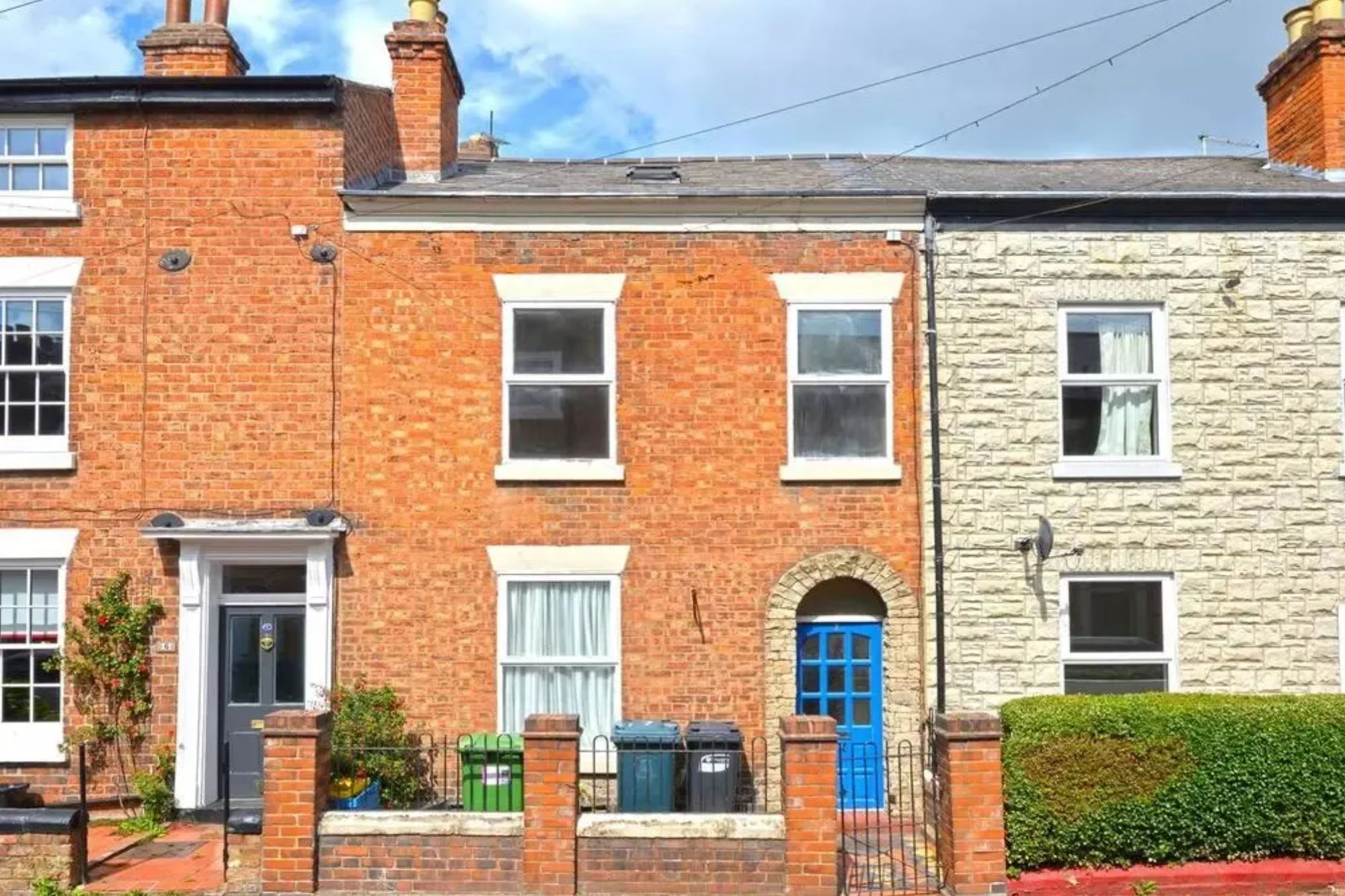 An image collage containing 1 images, Image 1 shows NINTCHDBPICT001072576406