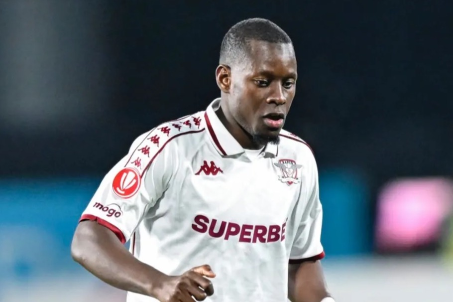 A soccer player from CFR Cluj playing in the Romanian Superliga Play Off.