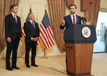 US moves to blockade Iran after peace talks break down