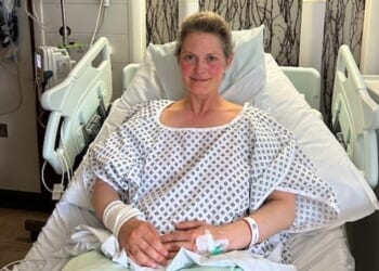 Leeanne Davies-Grassnick, 42, was diagnosed with advanced bowel cancer and the disease spread throughout her liver, making it incurable