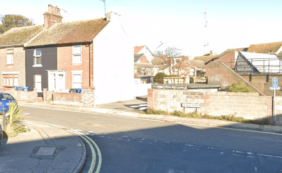 The intersection of Arnold Street and an alleyway in Lowestoft.