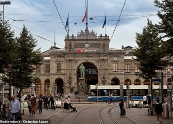 Topping the list, in Switzerland, is Zürich Hauptbahnhof