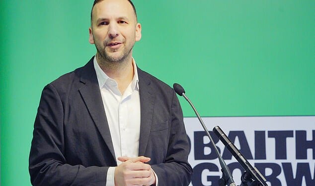 Zack Polanski has been branded ¿authoritarian¿ after calling for Right-wingers to be shut out of society