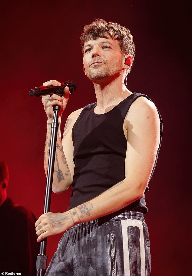 The Pillowtalk singer, 33, is said to have 'punched' Louis , 34, in the face and cut his head while filming their three-episode travel series