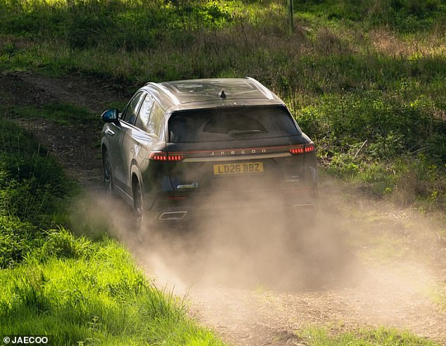 I was impressed by the 8's off-roading capabilities: We went through a lake to make use of the 600m wading depth