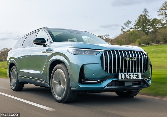 With fuel costs rinsing people at the pumps, low running costs like the Jaecoo 8's have never looked so appealing. As has saving thousands of pounds upfront for a premium family SUV