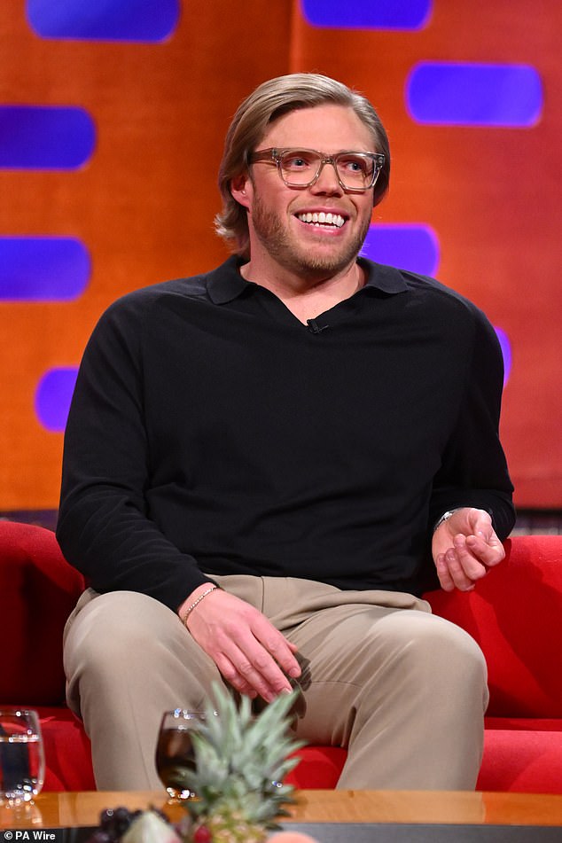 Best friend of fellow Traitors star Romesh, Rob Beckett is known for his high-energy and booming laugh