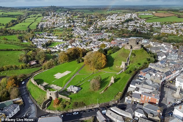 Launceston is overlooked by a Norman castle and surrounded by rolling countryside