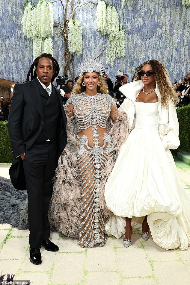 The future fashion icon attended the event with her famous parents