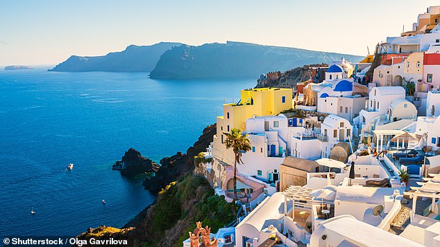 Greece is full of popular islands such as Santorini where it is easy to meet people