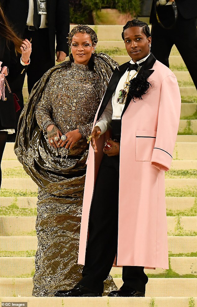 The longtime pair arrived fashionably late to the star-studded gala