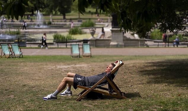 Britons are set to bask in the sun this bank holiday weekend with temperatures as high as 25C