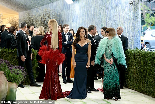 She firmly placed herself next to Anna Wintour and Nicole Kidman