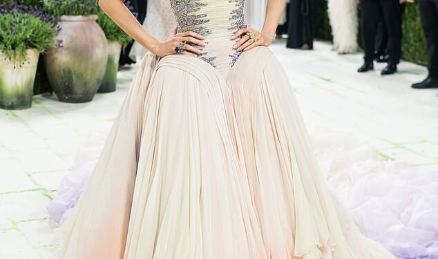 How Blake Lively rants at weary husband Ryan Reynolds and he just 'listens' in silence... his four-word demand for her to settle with Baldoni... and REAL reason he wasn't at Met Gala
