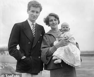 James Morris with his wife Elizabeth and first born Mark