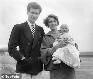 James Morris with his wife Elizabeth and first born Mark