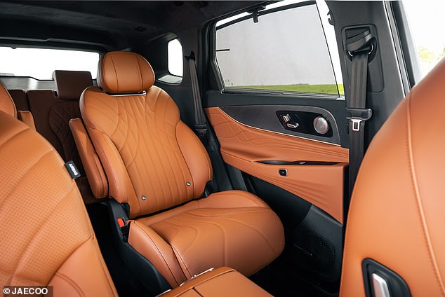 The six-seater (pictured) has four captain chairs with heating, ventilation and massage function. The seven-seater has a normal second and third row and heated and ventilated middle seats and massage front seats