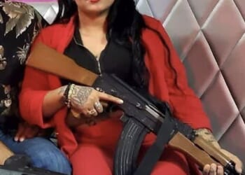 Thought to be romantically involved with a senior cartel figure, La Chucky openly flaunted her growing collection of weapons, posing with rifles and luxury cars